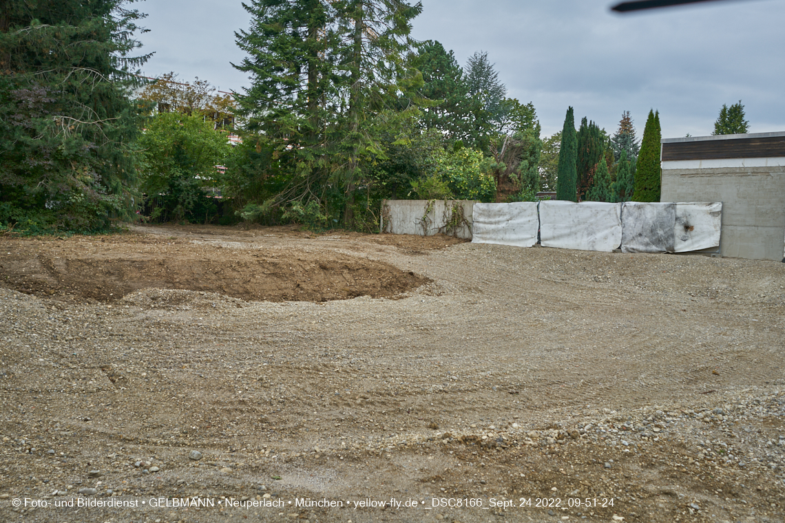 24.09.2022 - Baustelle an der Niederalmstraße 16 und Hugo-Lang-Bogen 13 in Neuperlach-Trudering